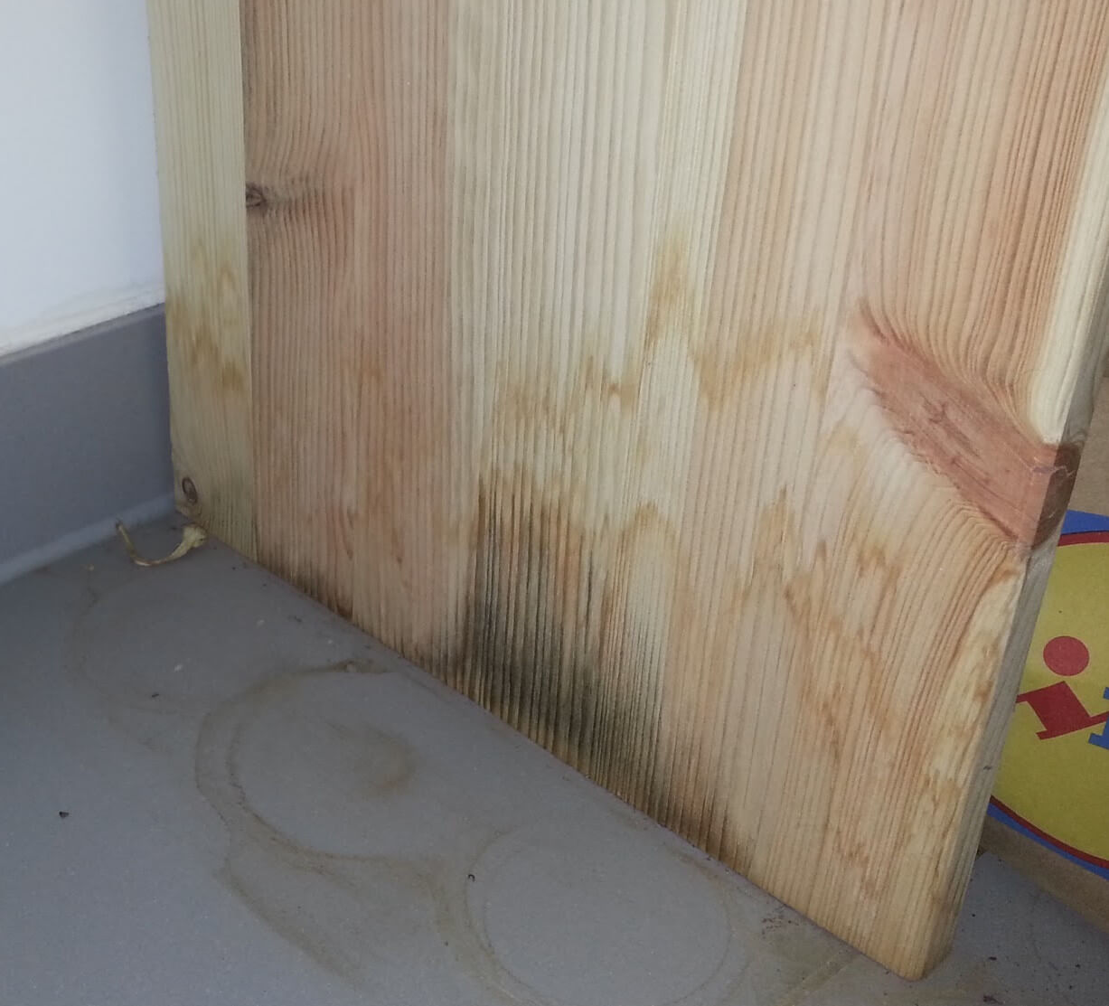 Wasserschaden an Holzmöbeln, was mache ich jetzt? Wasserschaden an Holzmöbeln, was mache ich jetzt?